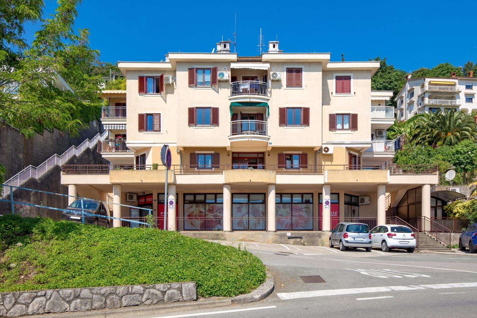 Deluxe Apartment Ana 100 M From The Beach Opatija Ngoại thất bức ảnh