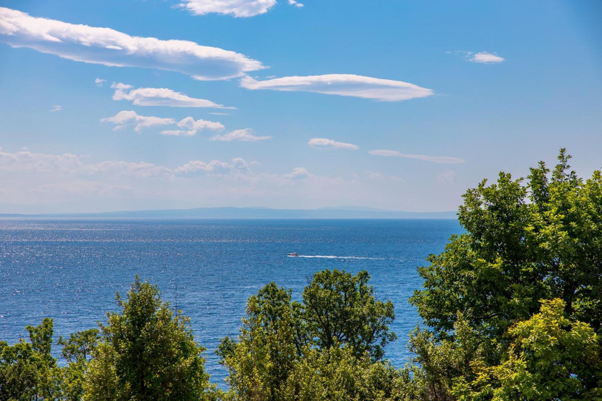 Deluxe Apartment Ana 100 M From The Beach Opatija Ngoại thất bức ảnh