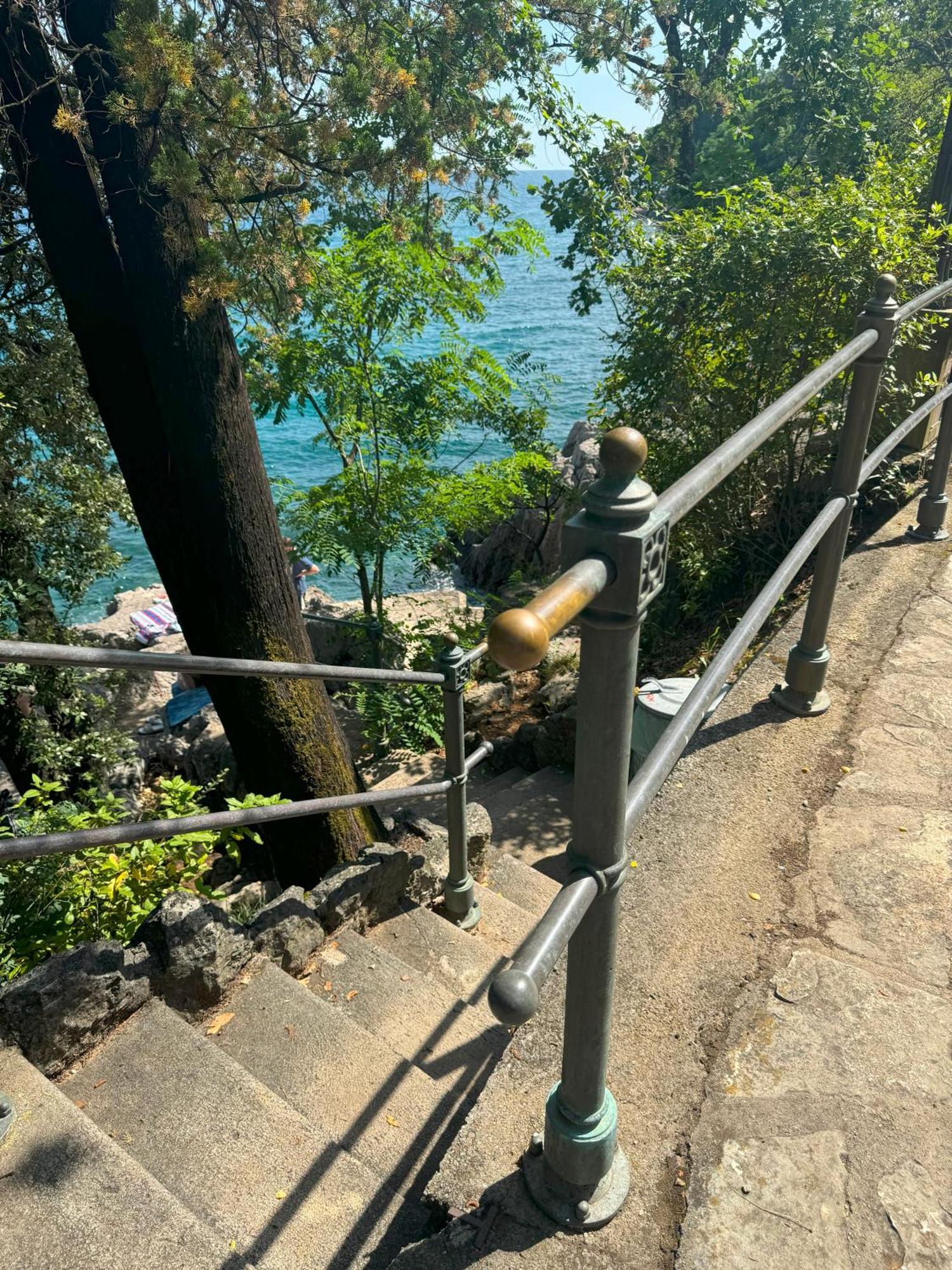 Deluxe Apartment Ana 100 M From The Beach Opatija Ngoại thất bức ảnh